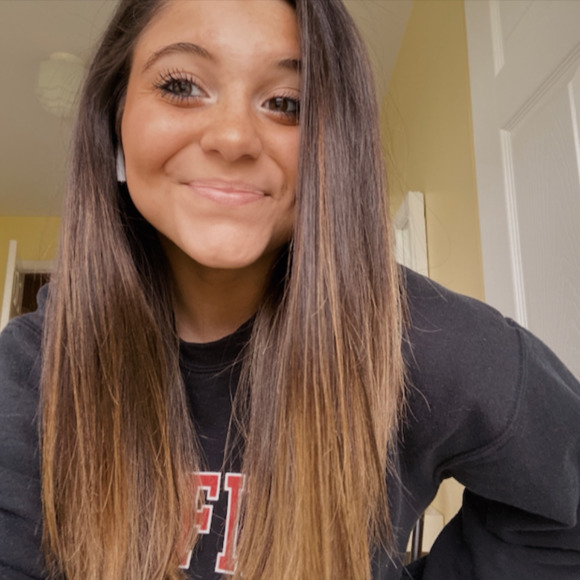 Meet your Posher, Julliette - Picture 1 of 1